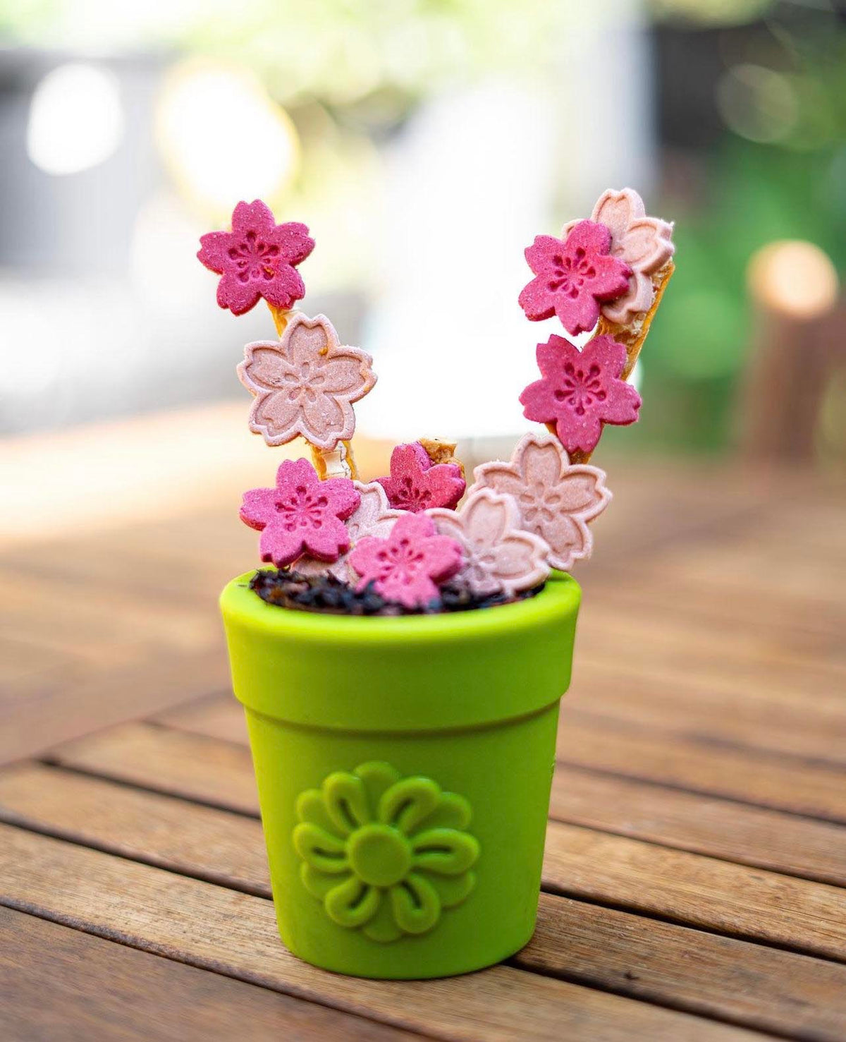 SodaPup Flower Pot eCup rubber treat dispenser dog toy – photo 15 of 16