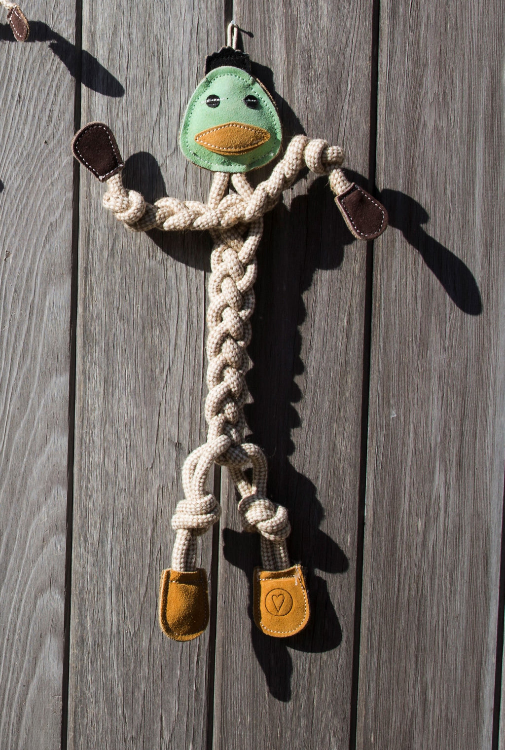 Dilly Duck Natural Rope Knottie Dog Toy Large 9mm diameter, detail view