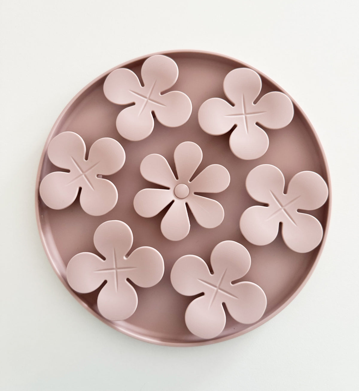 Snuffle Mat Flowers, detail view