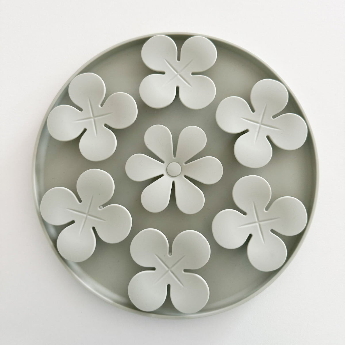 Snuffle Mat Flowers, alternate view